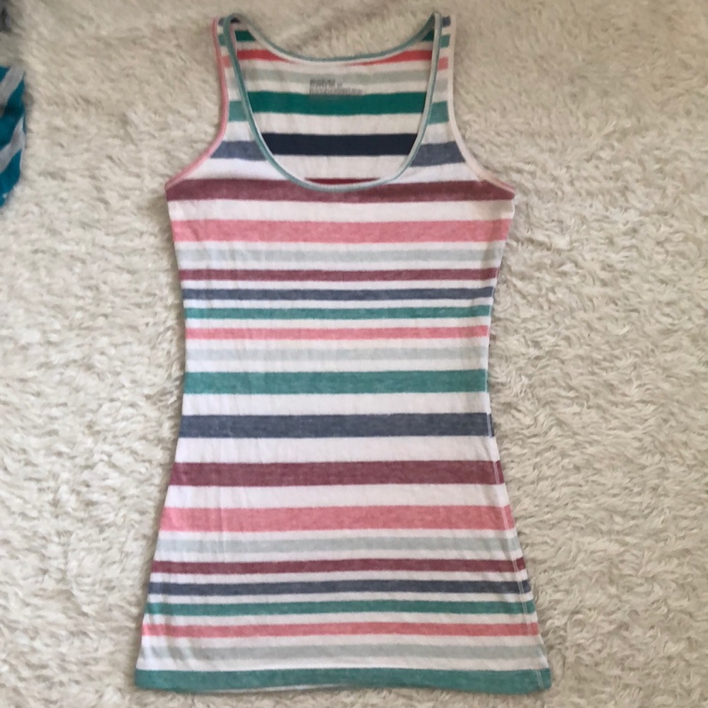 🔥bundle 🔥Mossimo tank rainbow